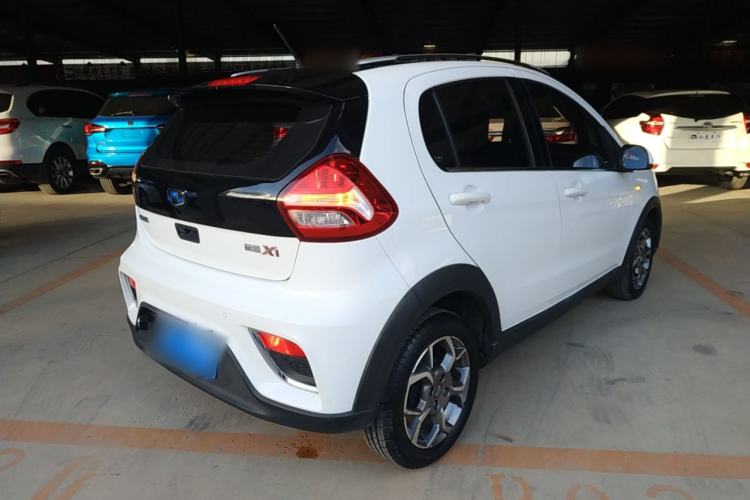 Used Geely Auto Vision X1 2017 1.3L Automatic Fun Edition Exterior 5