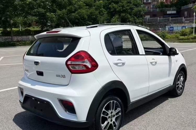 Used Geely Auto Vision X1 2017 1.3L Manual Frenzy Edition Exterior 5