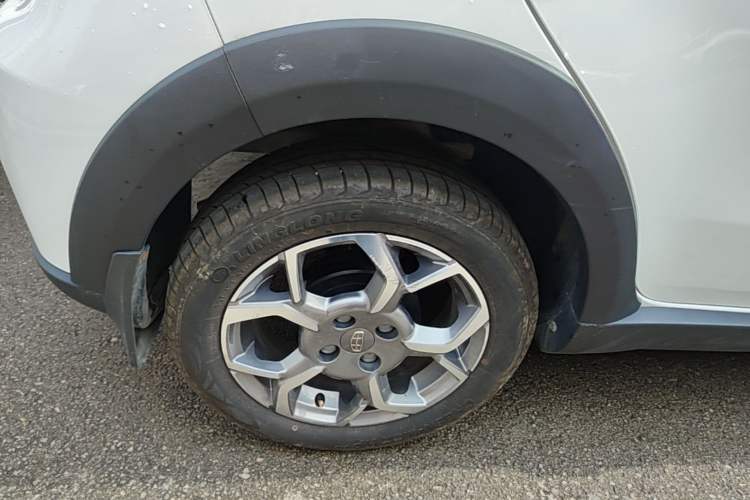 Used Geely Auto Vision X1 2017 1.3L Automatic Fun Edition Exterior 5