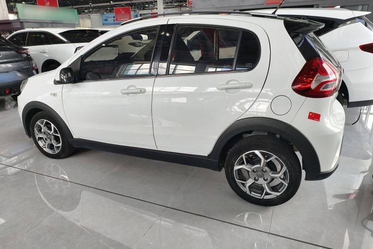 Used Geely Auto Vision X1 2017 1.3L Automatic Player Edition Exterior 5
