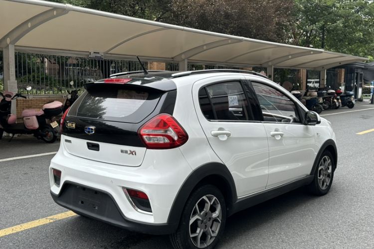 Used Geely Auto Vision X1 2017 1.3L Automatic Player Edition Exterior 6