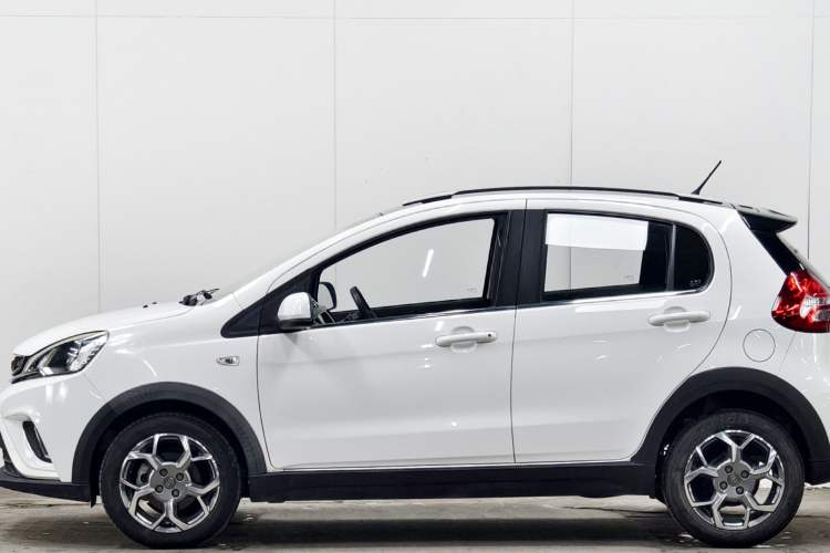 Used Geely Auto Vision X1 2017 1.3L Automatic Fun Edition Exterior 6