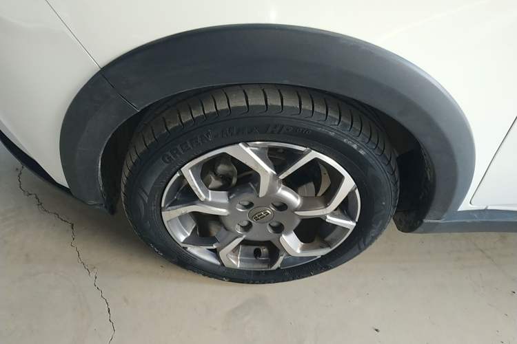 Used Geely Auto Vision X1 2017 1.3L Automatic Fun Edition Exterior 7