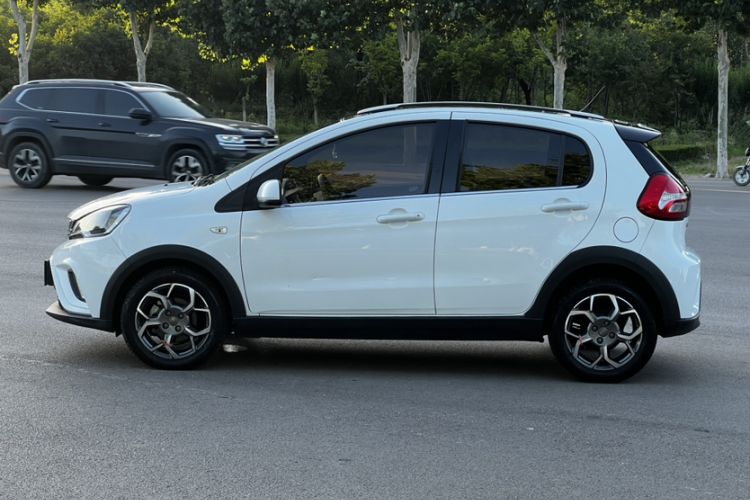 Used Geely Auto Vision X1 2017 1.3L Automatic Player Edition Exterior 9