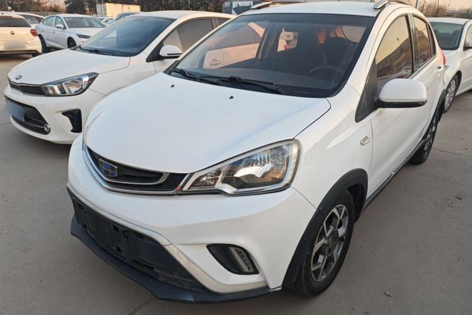 Used Geely Auto Vision X1 2017 1.3L Automatic Fun Edition Front Left 45 Deg