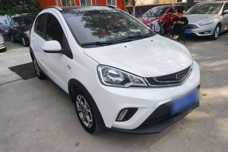Used Geely Auto Vision X1 2017 1.3L Automatic Player Edition Front Right 45 Deg