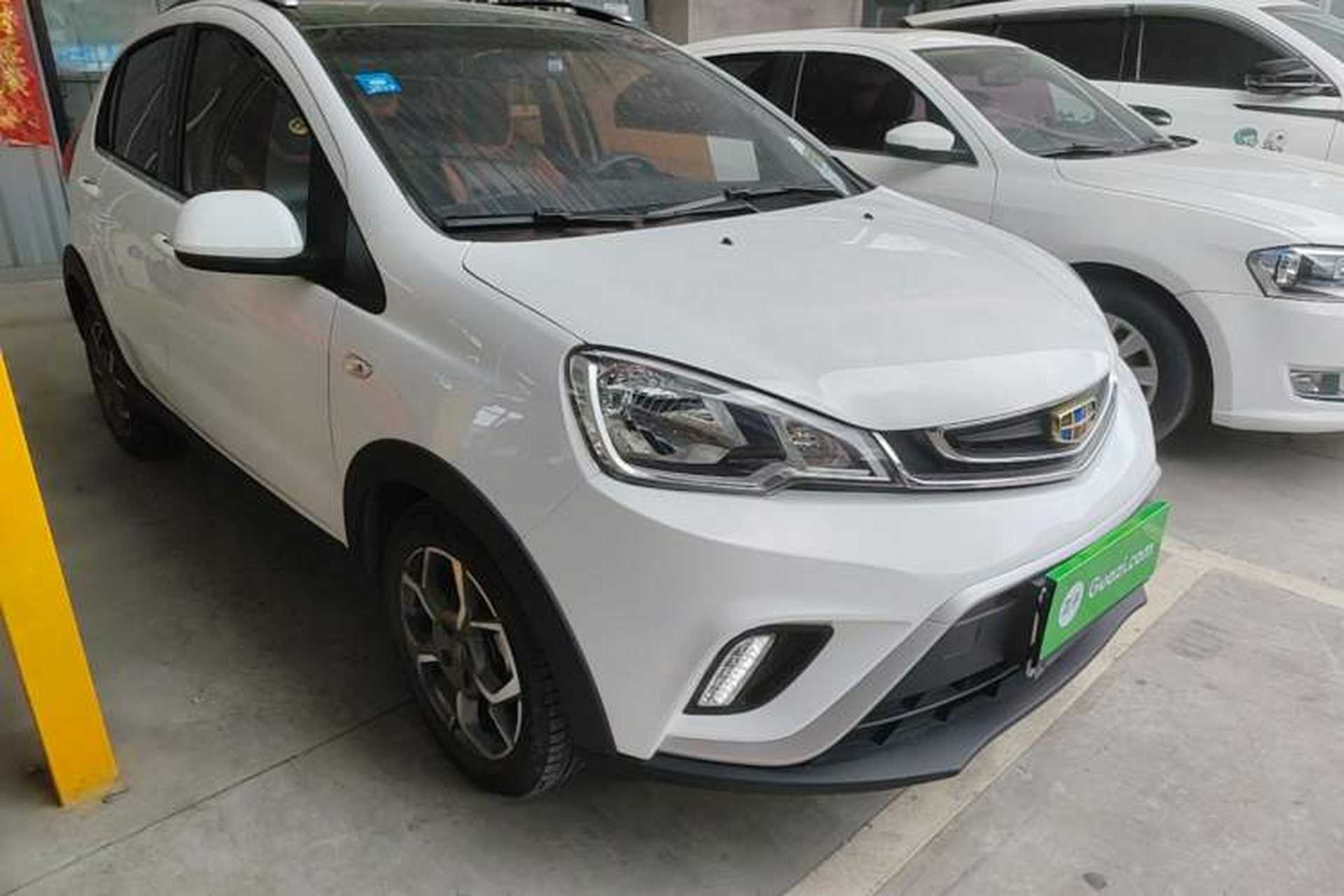Used Geely Auto Vision X1 2017 1.3L Automatic Player Edition Front Right 45 Deg