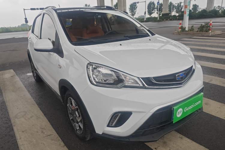 Used Geely Auto Vision X1 2017 1.3L Automatic Player Edition Front Right 45 Deg