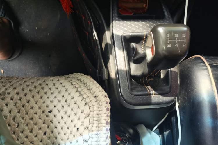 Used Geely Auto Vision X1 2017 1.3L Manual Frenzy Edition Gear Lever