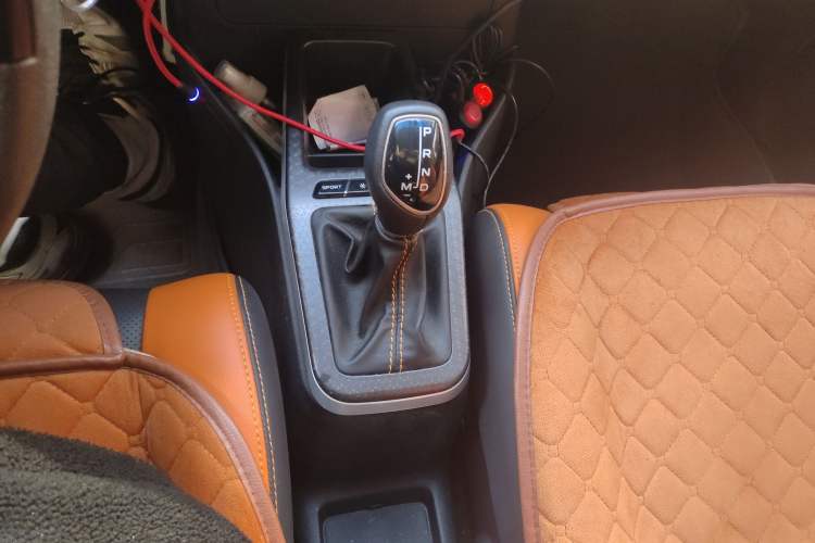 Used Geely Auto Vision X1 2017 1.3L Automatic Player Edition Gear Lever