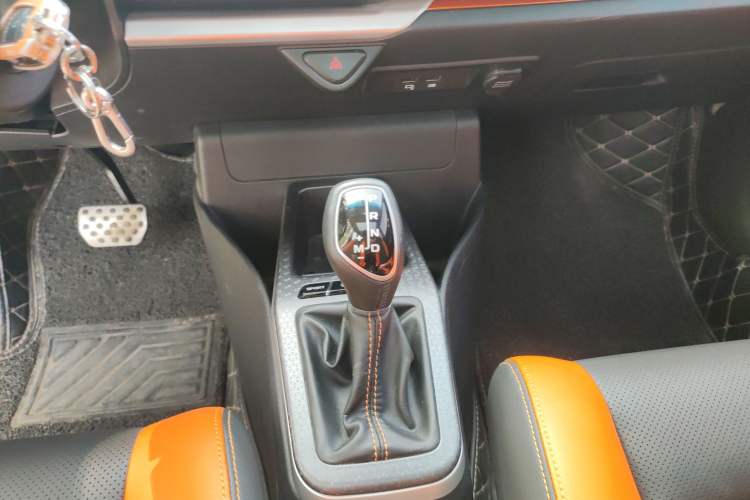 Used Geely Auto Vision X1 2017 1.3L Automatic Player Edition Gear Lever