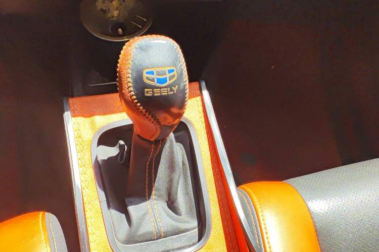 Used Geely Auto Vision X1 2017 1.3L Automatic Player Edition Gear Lever