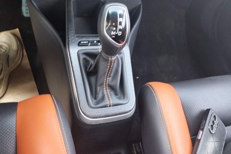 Used Geely Auto Vision X1 2017 1.3L Automatic Player Edition Gear Lever