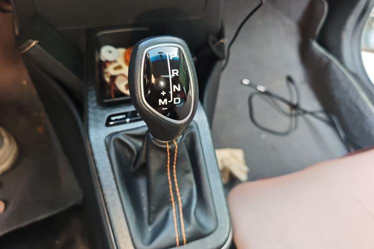 Used Geely Auto Vision X1 2017 1.3L Automatic Player Edition Gear Lever
