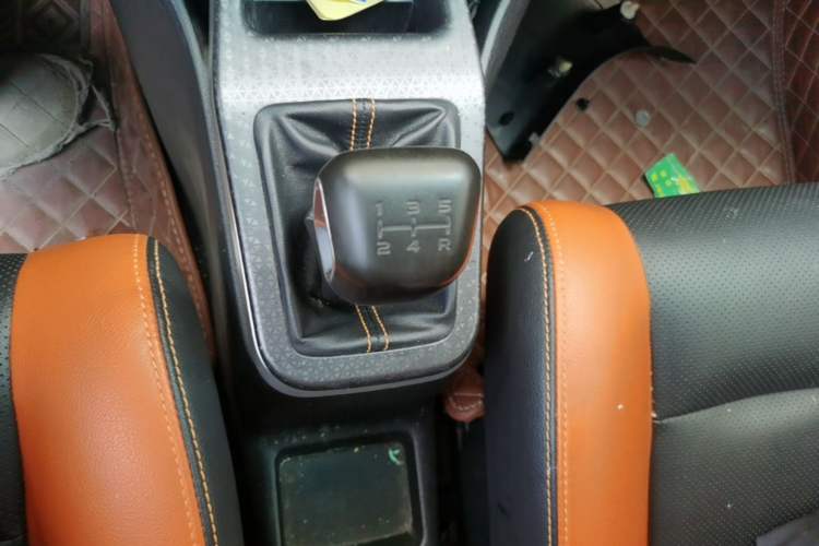 Used Geely Auto Vision X1 2017 1.3L Manual Frenzy Edition Gear Lever