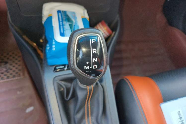 Used Geely Auto Vision X1 2017 1.3L Automatic Fun Edition Gear Lever