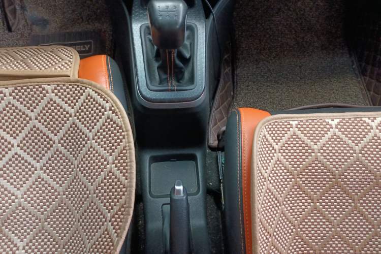 Used Geely Auto Vision X1 2017 1.3L Manual Frenzy Edition Gear Lever
