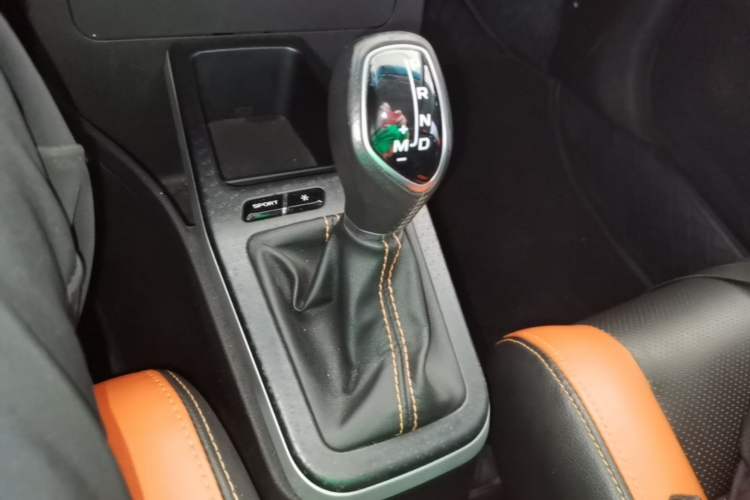 Used Geely Auto Vision X1 2017 1.3L Automatic Player Edition Gear Lever