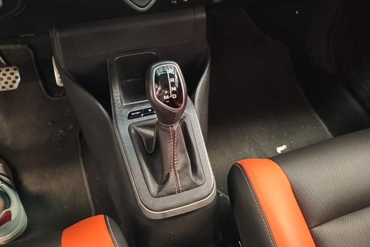 Used Geely Auto Vision X1 2017 1.3L Automatic Player Edition Gear Lever