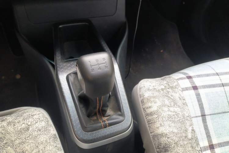 Used Geely Auto Vision X1 2017 1.3L Manual Frenzy Edition Gear Lever