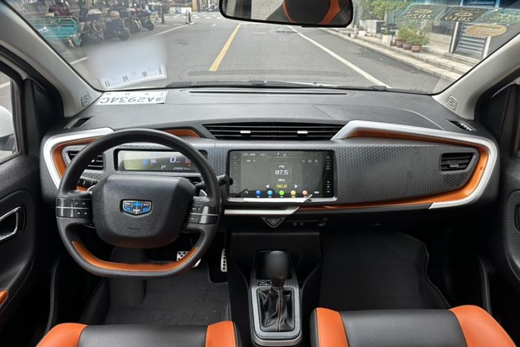 Used Geely Auto Vision X1 2017 1.3L Automatic Player Edition Interior 1