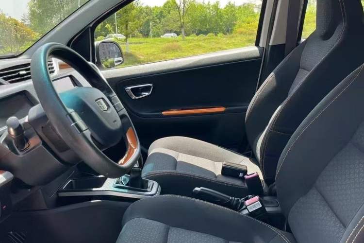Used Geely Auto Vision X1 2017 1.3L Manual Frenzy Edition Interior 1