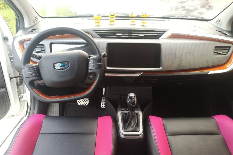 Used Geely Auto Vision X1 2017 1.3L Automatic Fun Edition Interior 1