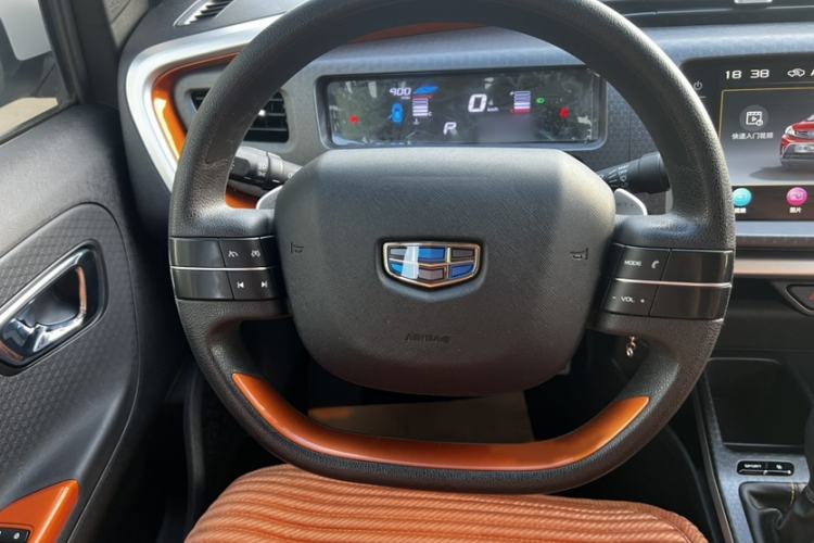 Used Geely Auto Vision X1 2017 1.3L Automatic Player Edition Interior 12