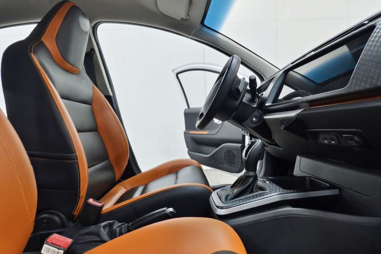 Used Geely Auto Vision X1 2017 1.3L Automatic Fun Edition Interior 2