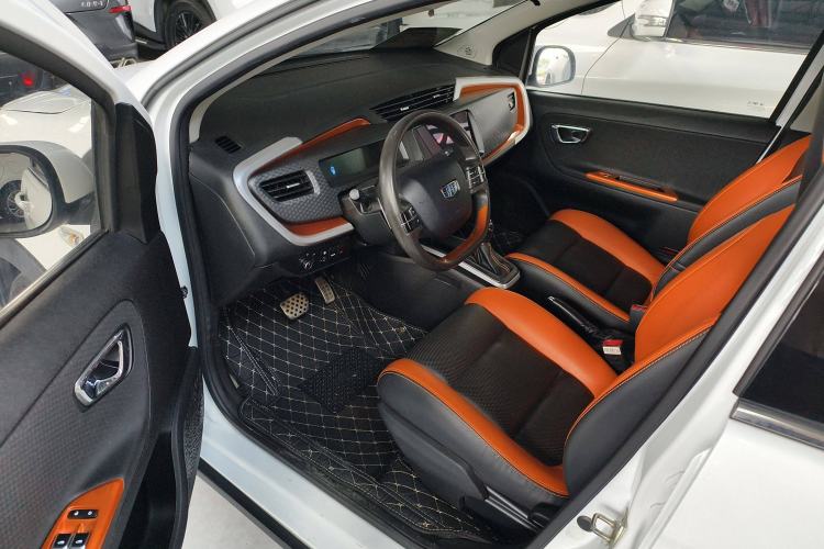 Used Geely Auto Vision X1 2017 1.3L Automatic Player Edition Interior 2