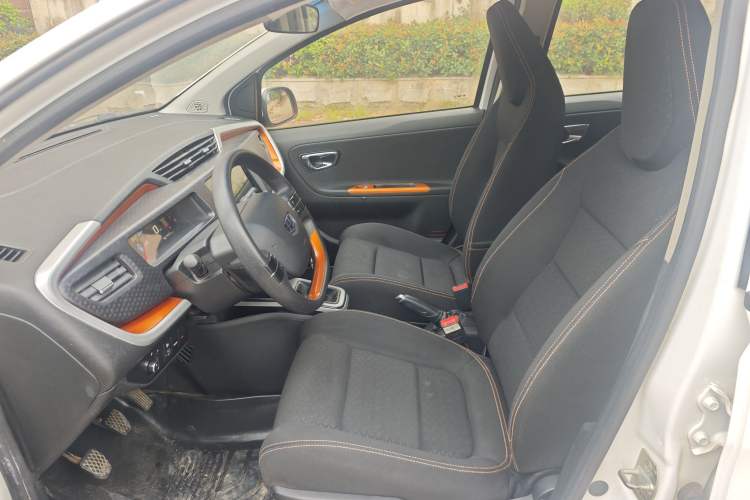 Used Geely Auto Vision X1 2017 1.3L Manual Frenzy Edition Interior 2