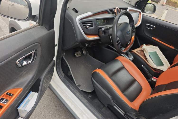 Used Geely Auto Vision X1 2017 1.3L Automatic Player Edition Interior 3