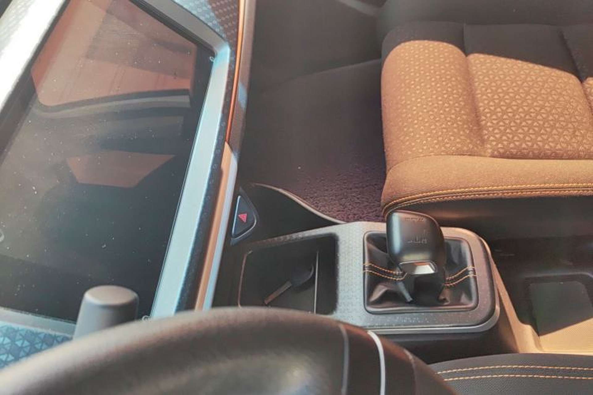 Used Geely Auto Vision X1 2017 1.3L Manual Frenzy Edition Interior 5