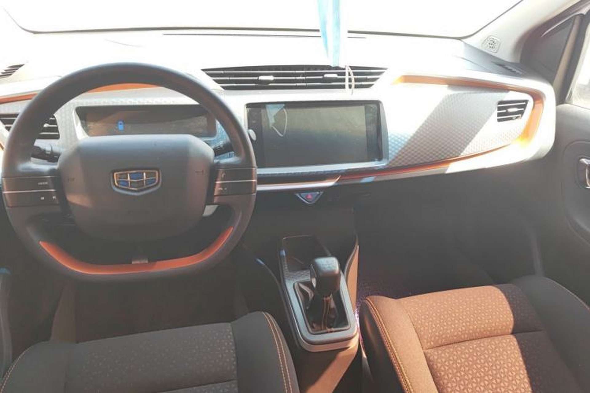 Used Geely Auto Vision X1 2017 1.3L Manual Frenzy Edition Interior 7