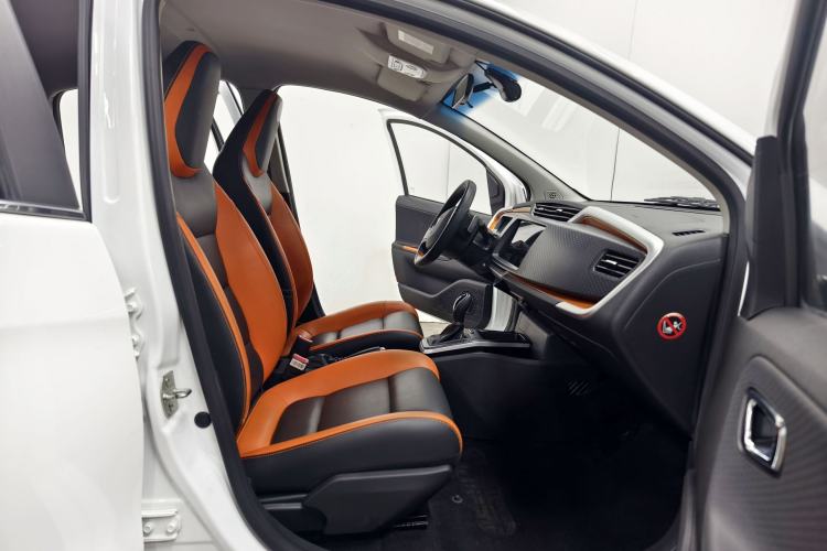 Used Geely Auto Vision X1 2017 1.3L Automatic Fun Edition Interior 8
