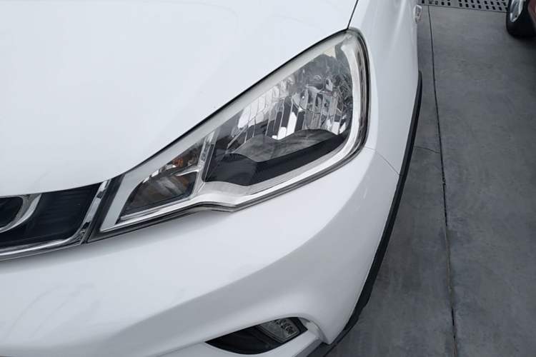 Used Geely Auto Vision X1 2017 1.3L Automatic Player Edition Left Front Headlight