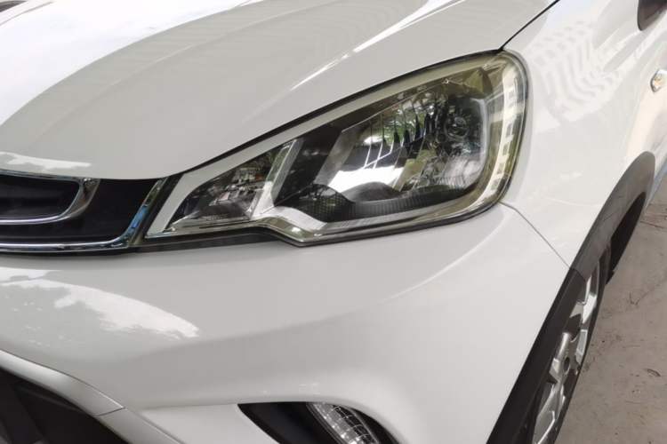 Used Geely Auto Vision X1 2017 1.3L Automatic Fun Edition Left Front Headlight