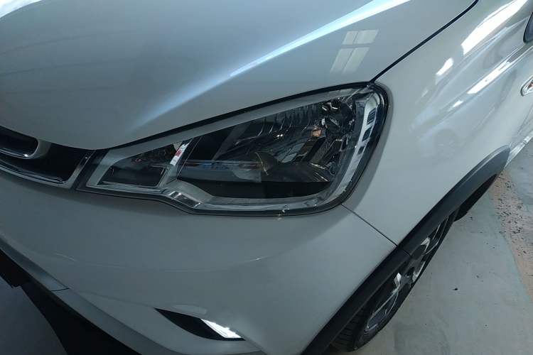 Used Geely Auto Vision X1 2017 1.3L Automatic Fun Edition Left Front Headlight