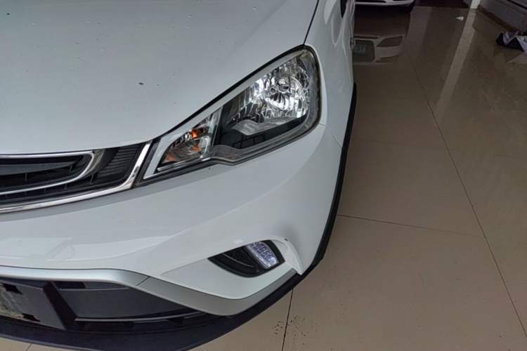 Used Geely Auto Vision X1 2017 1.3L Automatic Fun Edition Left Front Headlight