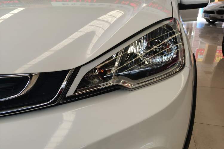 Used Geely Auto Vision X1 2017 1.3L Manual Frenzy Edition Left Front Headlight