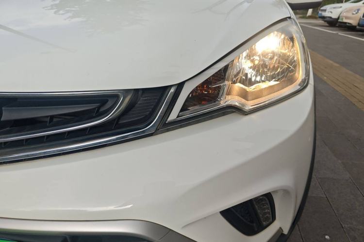 Used Geely Auto Vision X1 2017 1.3L Automatic Fun Edition Left Front Headlight