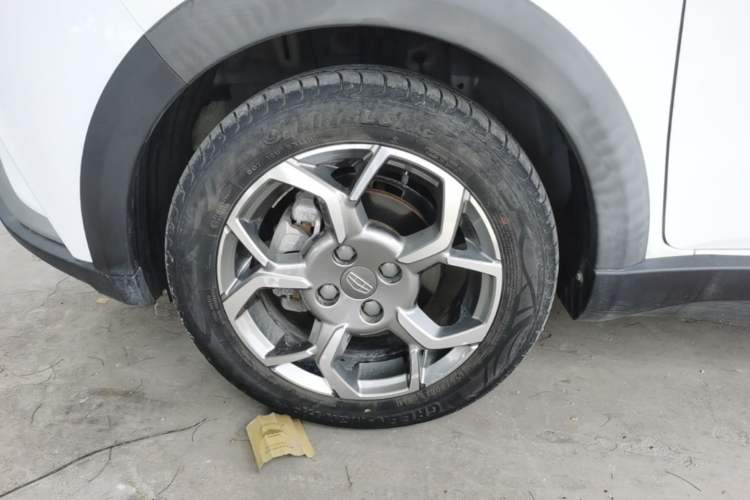 Used Geely Auto Vision X1 2017 1.3L Automatic Fun Edition Left Front Wheel Hub