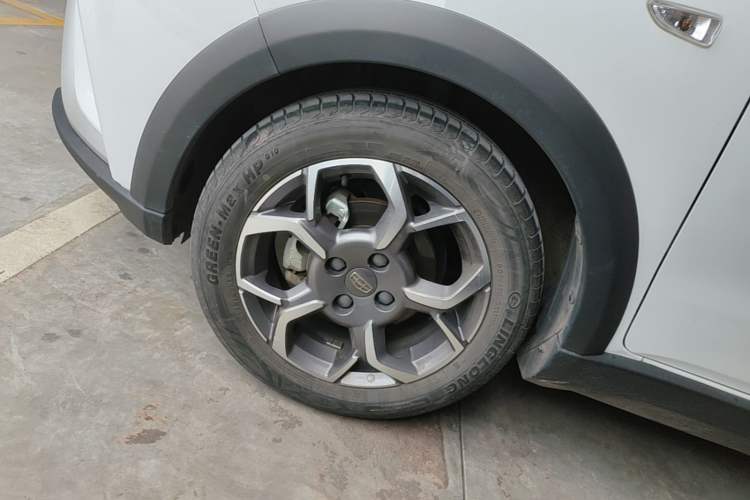 Used Geely Auto Vision X1 2017 1.3L Automatic Player Edition Left Front Wheel Hub