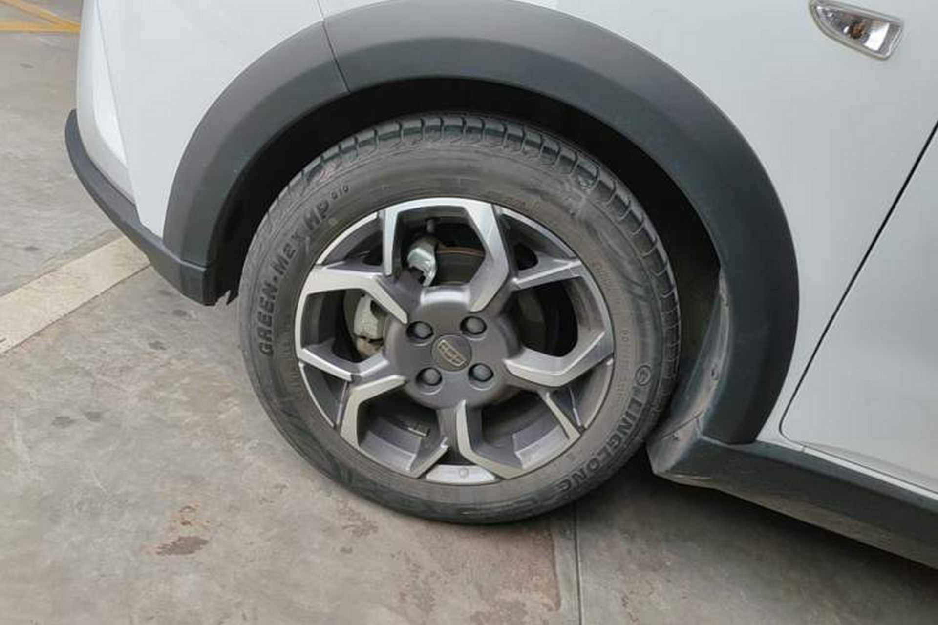Used Geely Auto Vision X1 2017 1.3L Automatic Player Edition Left Front Wheel Hub