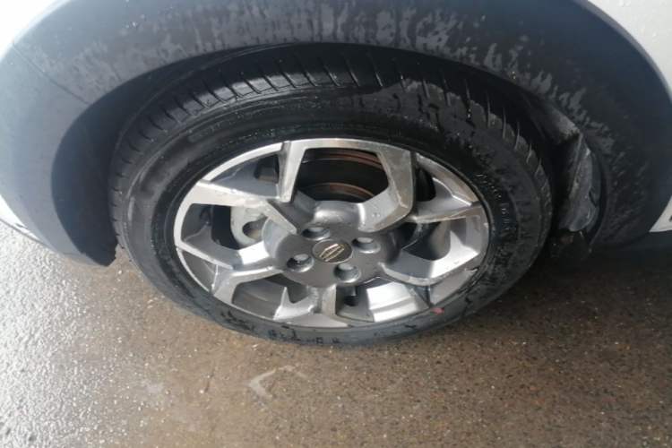 Used Geely Auto Vision X1 2017 1.3L Automatic Fun Edition Left Front Wheel Hub