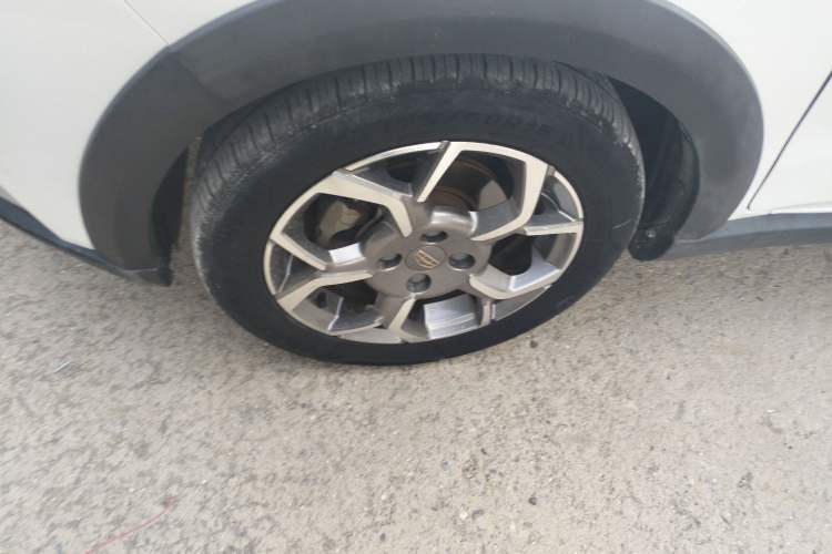 Used Geely Auto Vision X1 2017 1.3L Automatic Player Edition Left Front Wheel Hub