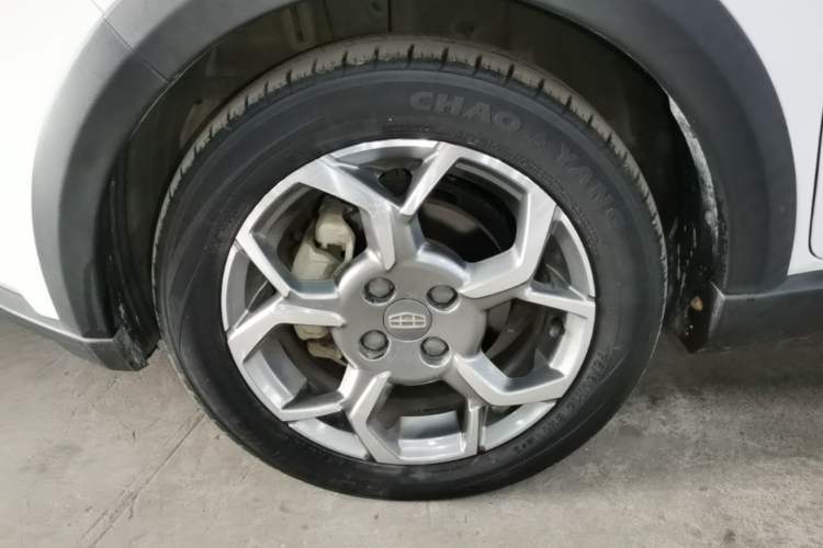 Used Geely Auto Vision X1 2017 1.3L Automatic Player Edition Left Front Wheel Hub