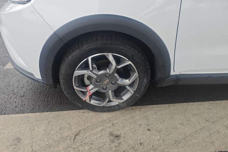 Used Geely Auto Vision X1 2017 1.3L Automatic Player Edition Left Front Wheel Hub