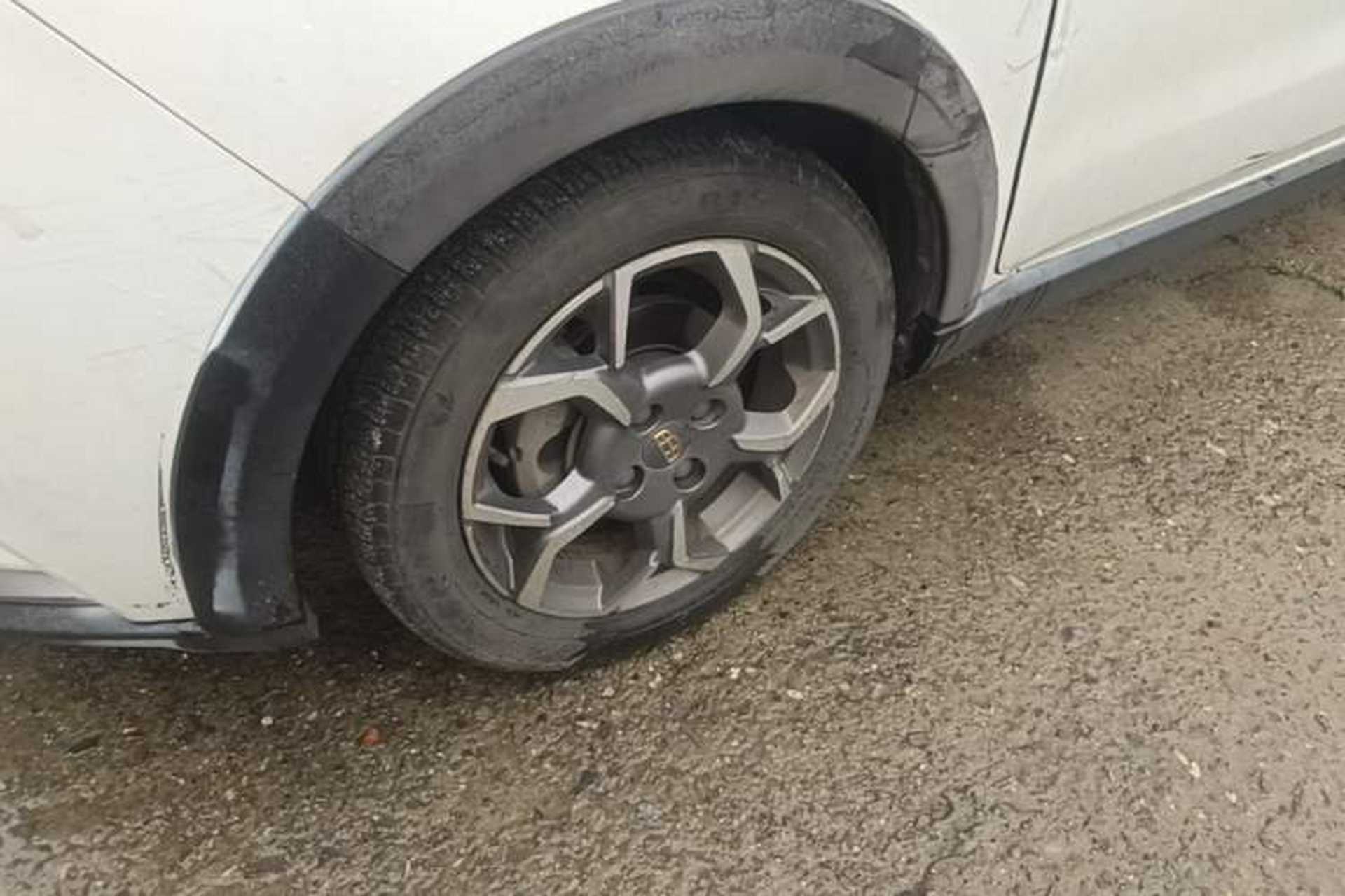 Used Geely Auto Vision X1 2017 1.3L Automatic Player Edition Left Front Wheel Hub