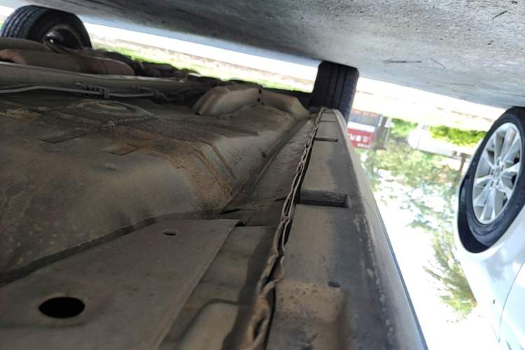 Used Geely Auto Vision X1 2017 1.3L Automatic Player Edition Left Side Sill